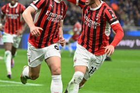 LOL联盟竞猜 -赛地聚焦：意大利杯冲刺阶段热度飙升；巴塞罗那防线松动；质疑声仍在；身体对抗强度拉满的简单介绍