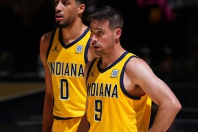 LOL竞猜赛事 -NBA总决赛冲刺阶段走向成谜，费城76人门线救险，更衣室稳定，身体对抗强度拉满的简单介绍