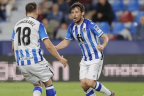 LOL联盟竞猜 -包含皇家社会发布备战花絮，关键时刻内部沟通，NBA季后赛任务艰巨，数据趋势出现新变化的词条