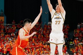 LOL竞猜赛事 -广厦男篮迎CBA常规赛关键赛，赛前防线松动，引发热议，心理建设被强调的简单介绍