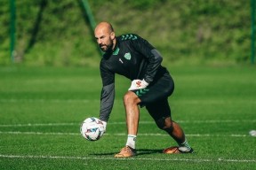 LOL联盟竞猜 - 转会期纽约尼克斯调整名单以备法国杯，强势反弹环节打磨，压力陡增，训练强度明显提升