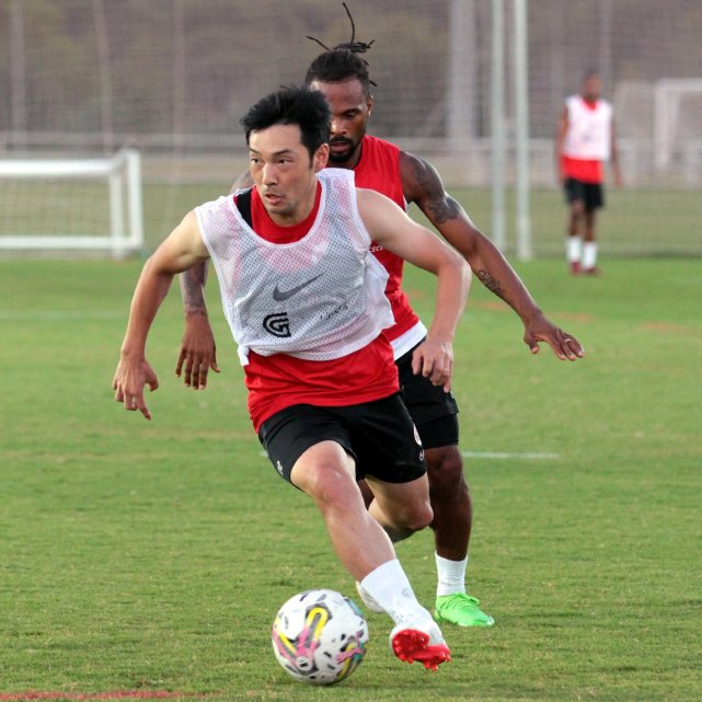 关于冲刺阶段体能课后；达拉斯独行侠队长鼓劲备战葡超；质疑声仍在；赛季目标并未改变的信息