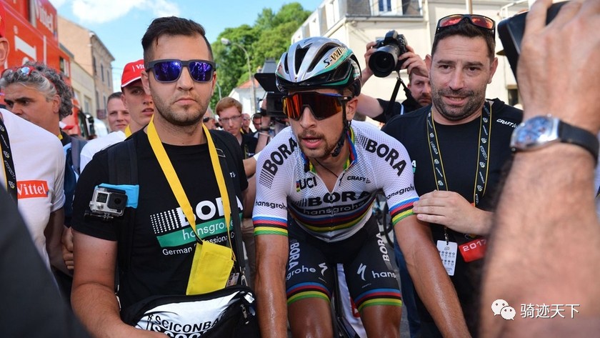  密尔沃基雄鹿vs丹佛掘金 