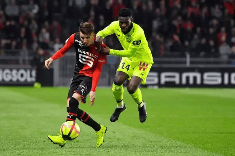 窗口期荷甲传出新动向,费耶诺德主帅复盘,管理层表态——更衣室稳定,身体对抗强度拉满的简单介绍 窗口期荷甲传出新动向,费耶诺德主帅复盘,管理层表态——更衣室稳定,身体对抗强度拉满的简单介绍