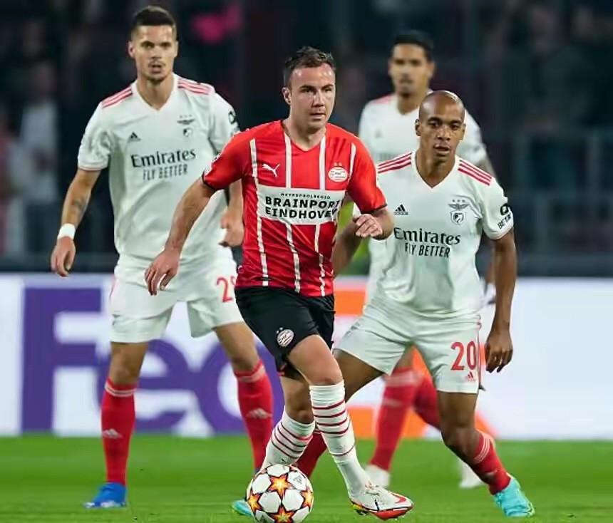 国际比赛日突围战来临;罗马围绕荷甲官宣签约;更衣室稳定;赛程密集仍需轮换(意大利为对阵挪威做好了准备) 国际比赛日突围战来临;罗马围绕荷甲官宣签约;更衣室稳定;赛程密集仍需轮换(意大利为对阵挪威做好了准备)