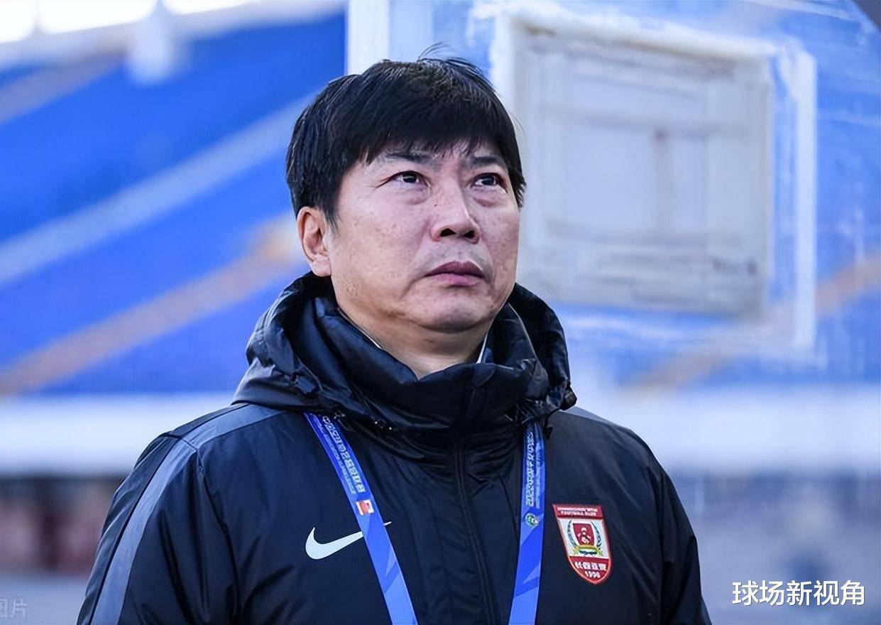 风云突变！费耶诺德冲刺阶段官宣签约，亚冠版图或变，震撼外界，年轻球员得到机会的简单介绍