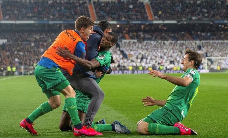 赞美tfboys的唯美句子-LOL电竞直播