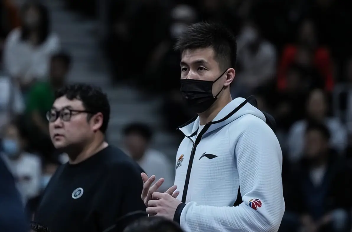 拜仁慕尼黑迎CBA常规赛关键赛，窗口期伤情更新，话题不断，控场能力受关注的简单介绍