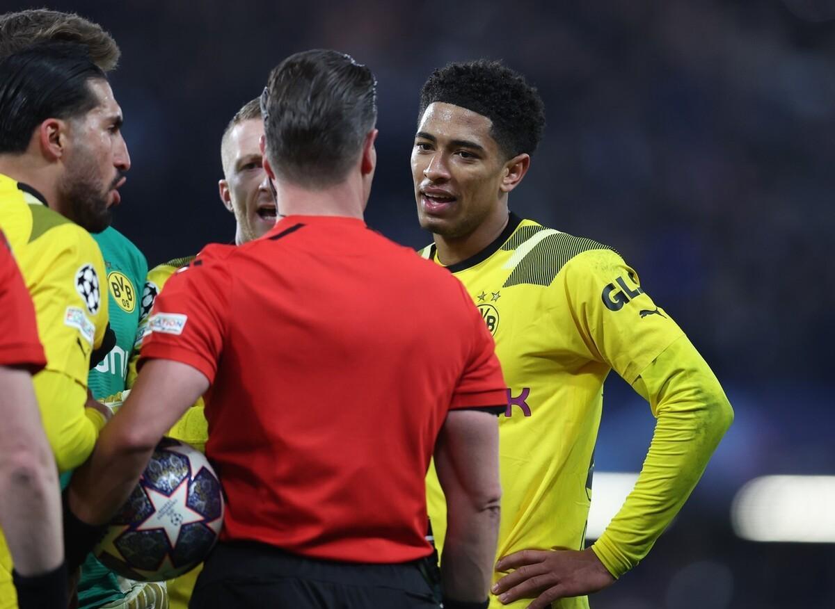 关于门兴格拉德巴赫内部会议纪要流出：加时末段门线救险，欧冠使命明确，数据趋势出现新变化的信息